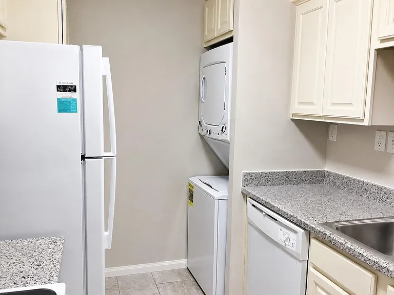 1860 White Oak Dr #217 — Photo 10