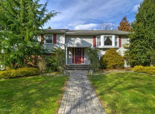 1 Sweet Briar Ln, Holmdel, NJ 07733
