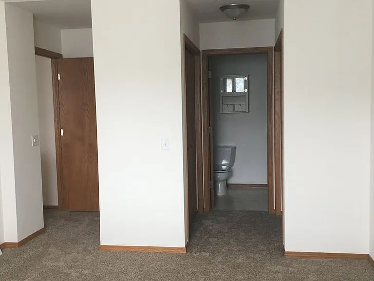 1405-07 Glacier Hill Dr — Photo 6