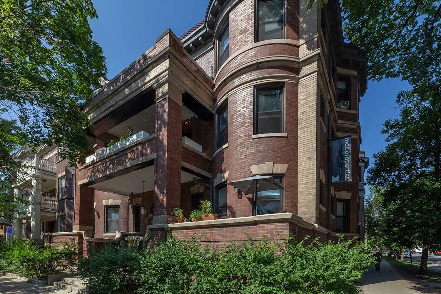 5700 S. Blackstone Avenue — Photo 3
