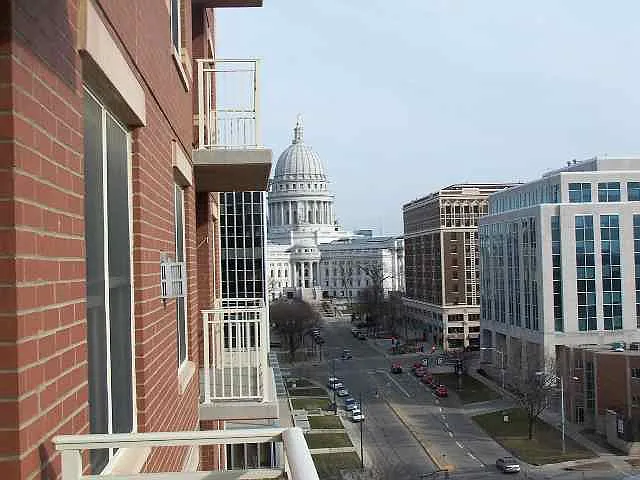 360 W Washington Avenue — Photo 2