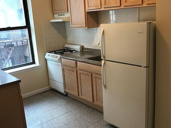 5th image of 3165 29th St APT C4