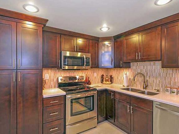 3rd image of 18061 Biscayne Blvd APT 803-2
