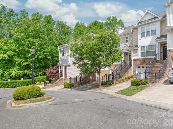 7111 Founders Club Ct, Charlotte, NC 28269