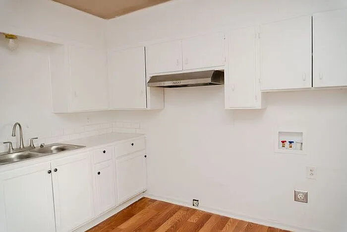 2 bed, 1.0 bath, $650 — Photo 2