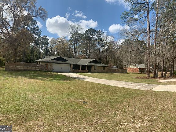 2nd image of 438 Martin Rd