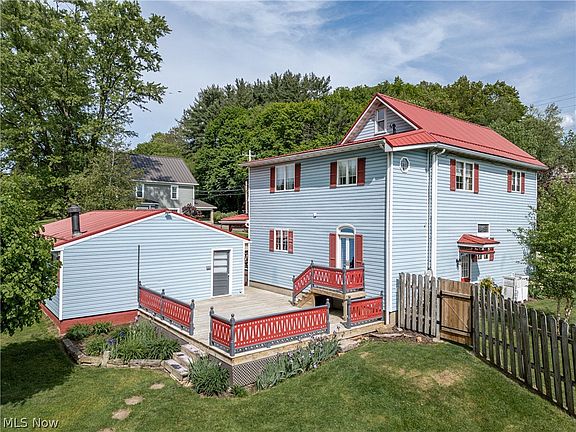 4th image of 506 Beaver Ave NE