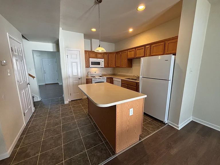 16 Stillman Ave — Photo 4