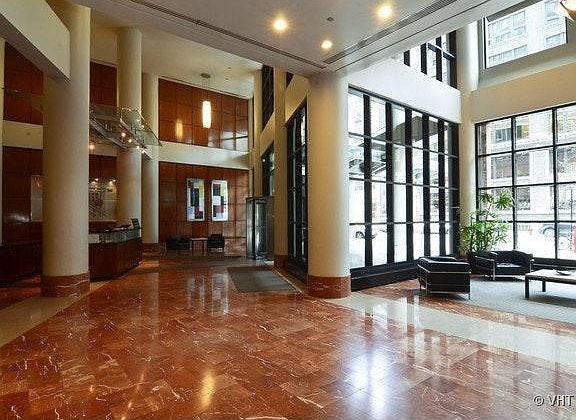 4th image of 211 E Ohio St APT 1801