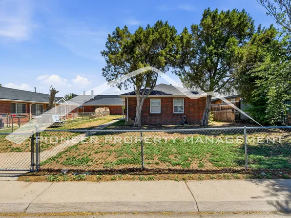 1416 Ironton St, Aurora, CO 80010