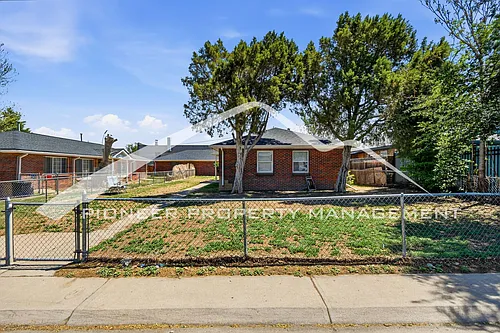 1416 Ironton St Photo 1