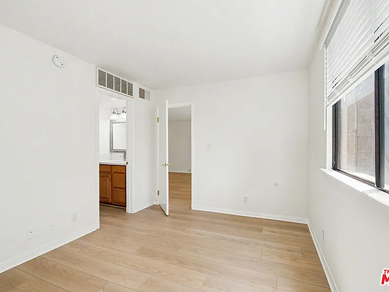 10966 Rochester Ave #1D — Photo 25