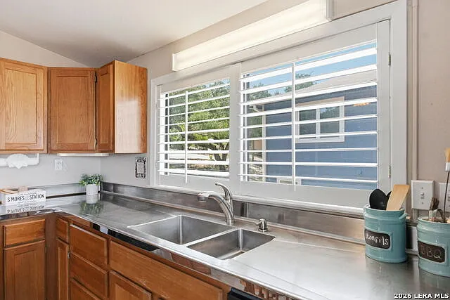 2681 Lakeview Dr — Photo 9