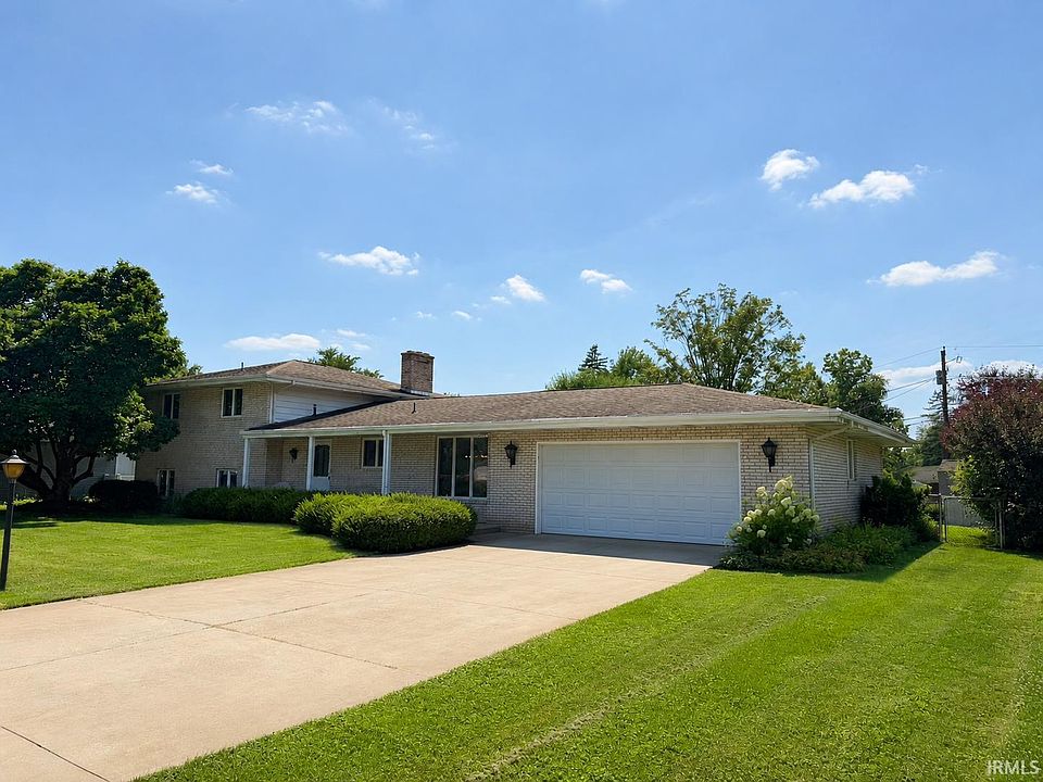 1st image of 56727 Meadowood Dr