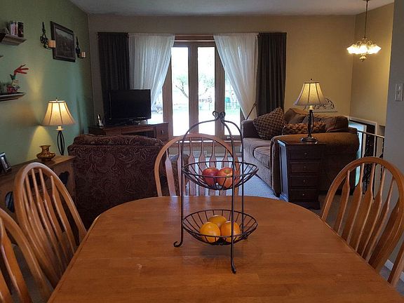 3rd image of 7933 Wilson Ct