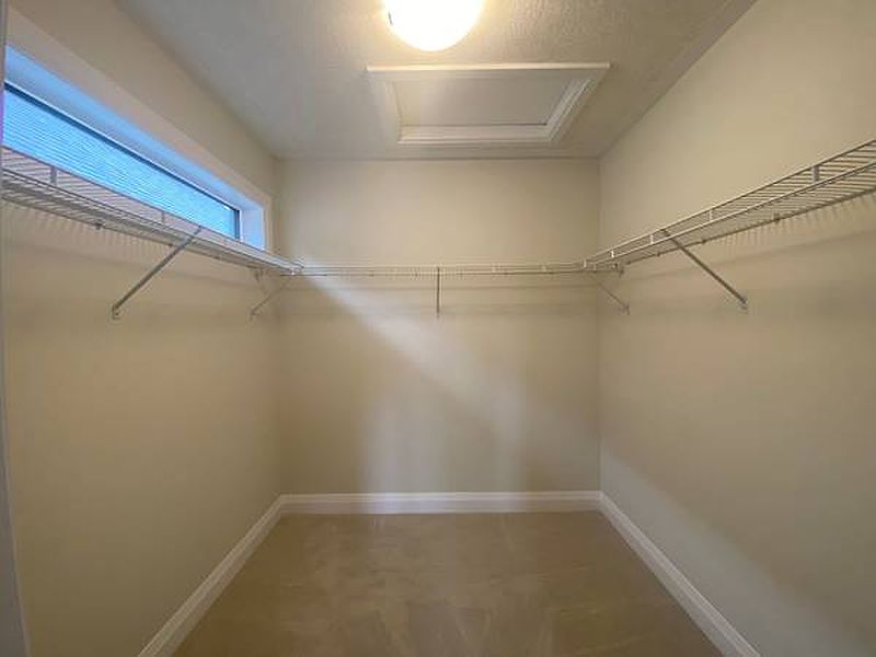 Kitchener House for rent - 3 Bedrooms — photo 20
