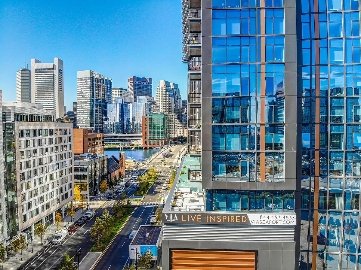 VIA Seaport Residences — Photo 1