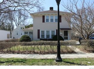 30 Davis Ave, Poughkeepsie, NY 12603