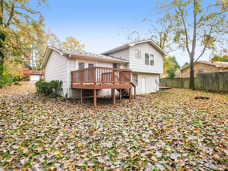 6183 Fieldcrest Dr — Photo 23