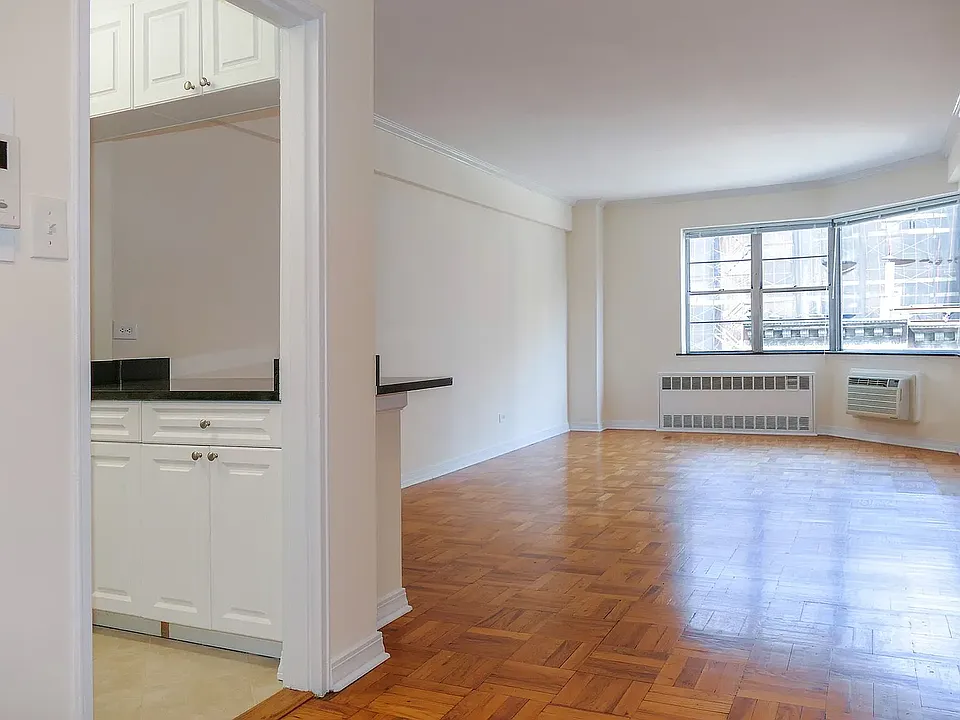 40 E 89th St #7E