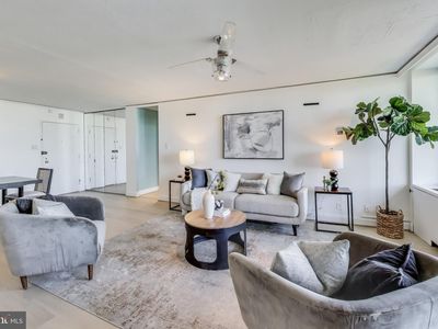490 M St SW APT W802, Washington, DC, 20024