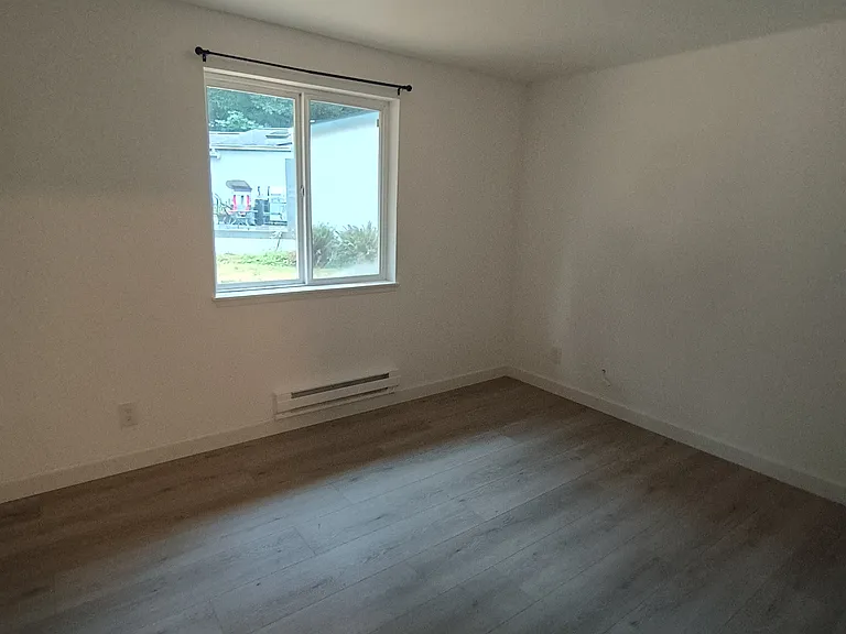 7376 Haynes Ln NE #7376 — Photo 16