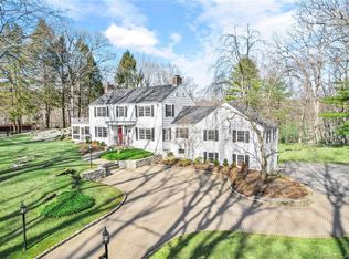 34 Stone Hill Dr, Stamford, CT 06903