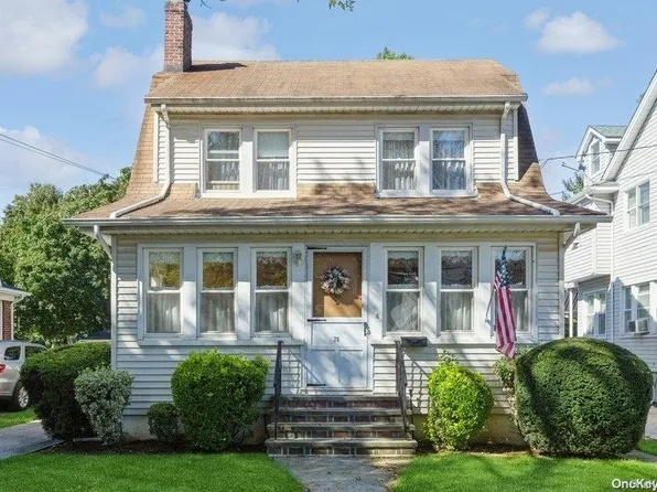 28 Hill Street, Floral Park, NY 11001