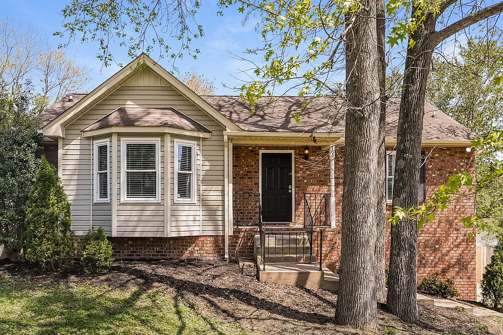 4 bed, 3.0 bath, 1722 sqft, $2,465 — Photo 1