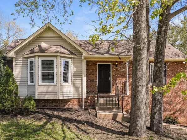 300 Scotts Creek Pl, Hermitage, TN 37076