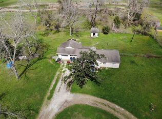 7342 Live Oak Dr, Jones Creek, TX 77541