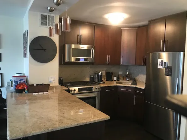 2800 N Lake Shore Dr APT 2209, Chicago, IL 60657