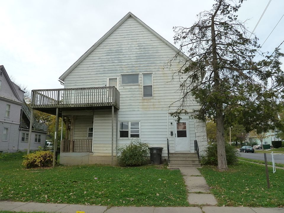2nd image of 300 Franklin Ave