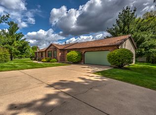 0S885 Spring Green Way, Batavia, IL 60510