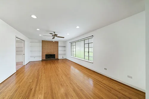 112 Sunway Dr Photo 1