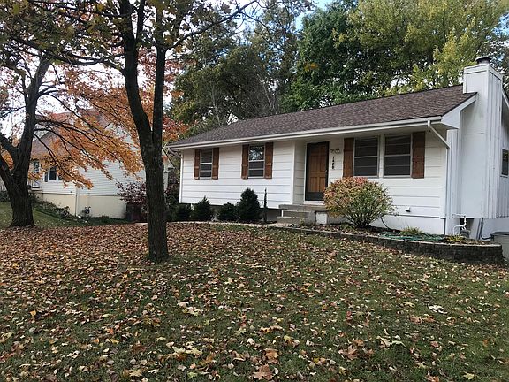 3rd image of 1420 Park Ln