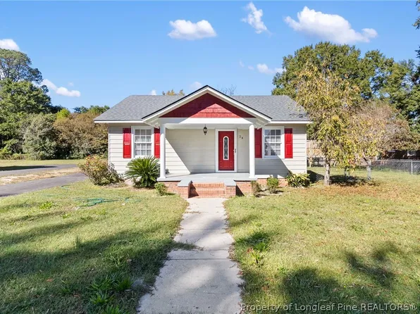 24 S Green St, Parkton, NC 28371