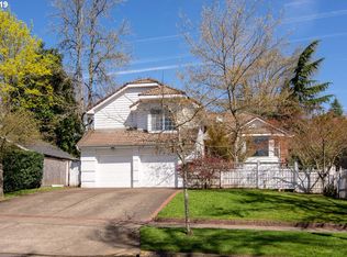 2247 Harris St, Eugene, OR 97405