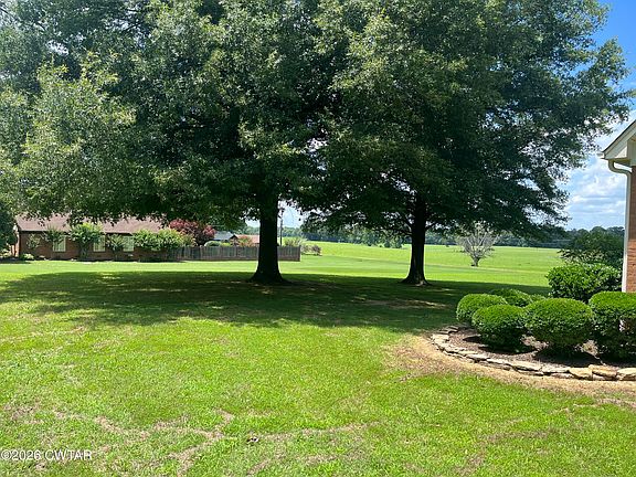 4th image of 2 Forked Oak Ln