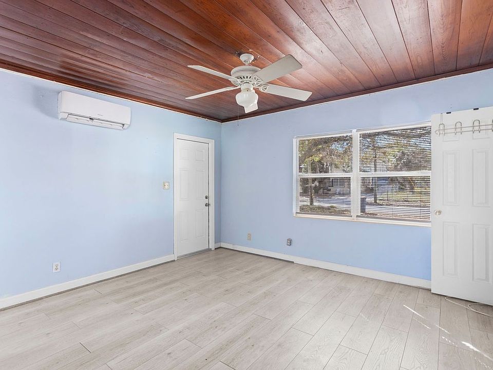 1st image of 602 Texas Ct Unit C