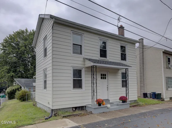907 Railroad St, Danville, PA 17821