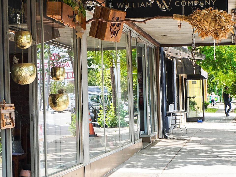 You'll love exploring the quaint streets of the Mordecai neighborhood.