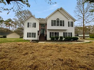 121 Pooles Bend Ct, Hiram, GA 30141