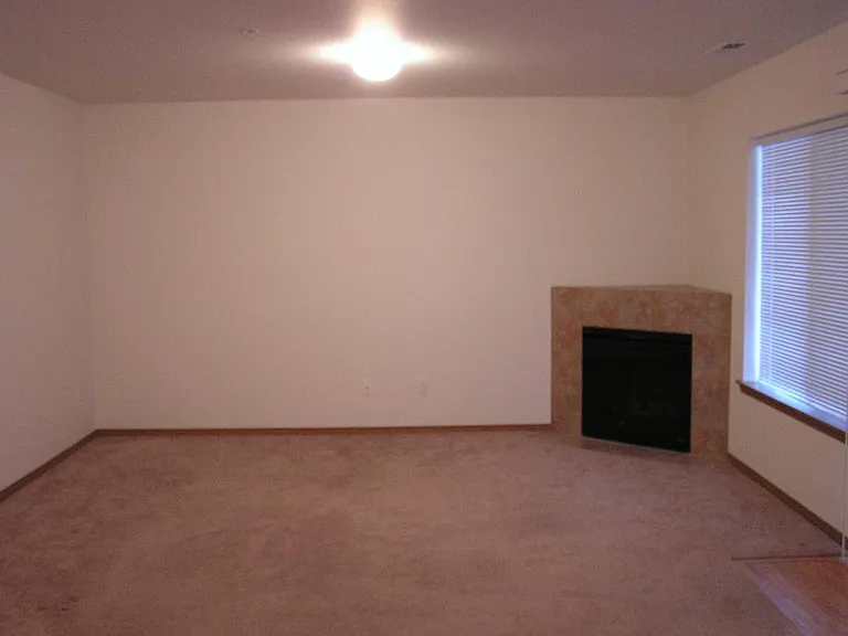 48 Beacon Dr #C — Photo 5