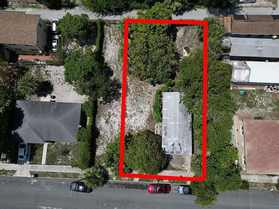 2nd image of 809 7th Street
