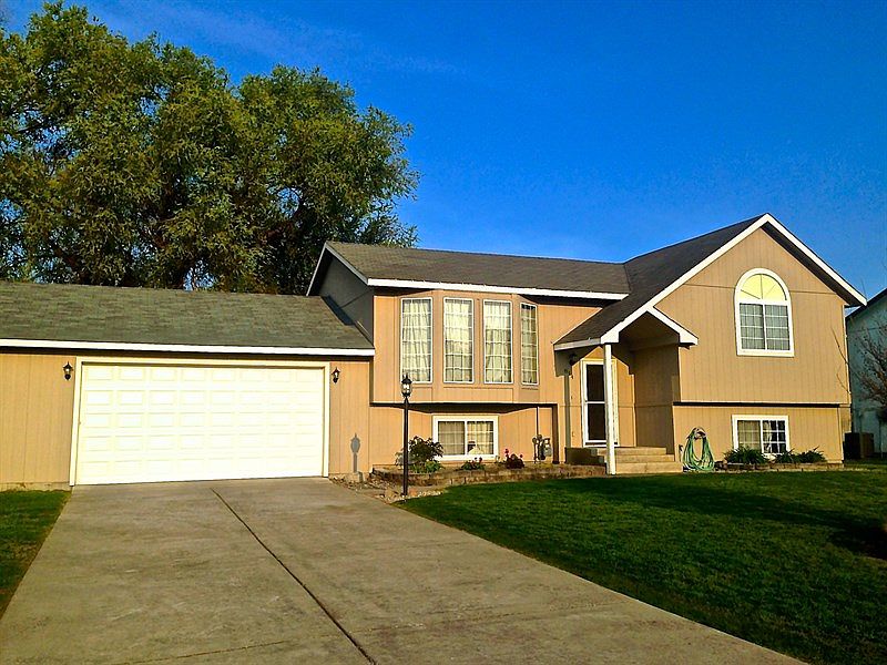 1st image of 814 N Corbin Ct