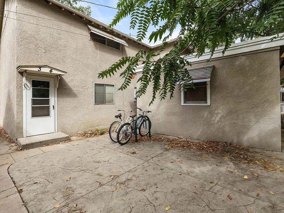 820 W Franklin St