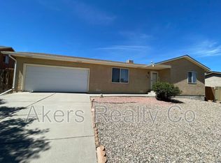 429 S Oak Creek Dr, Pueblo West, CO 81007