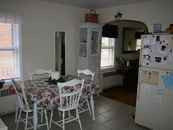 Eat In Kitchen