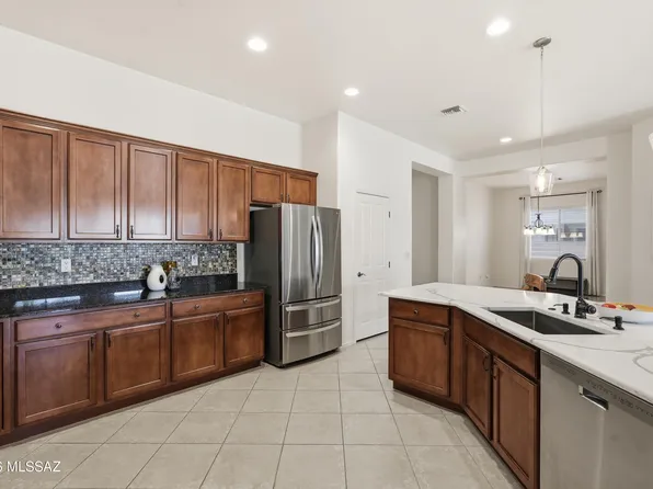 12761 N Gentle Rain Dr, Marana, AZ 85658
